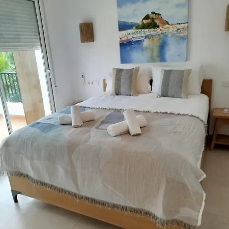 Moderne 3 Slaapkamer Villa *